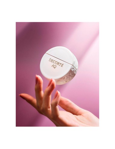 AQ Crema de manos Decorte Hand Essence