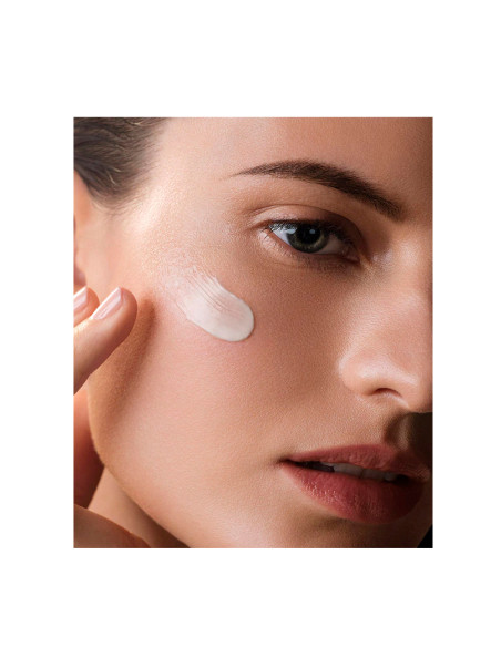 The Moisturizing Soft Cream