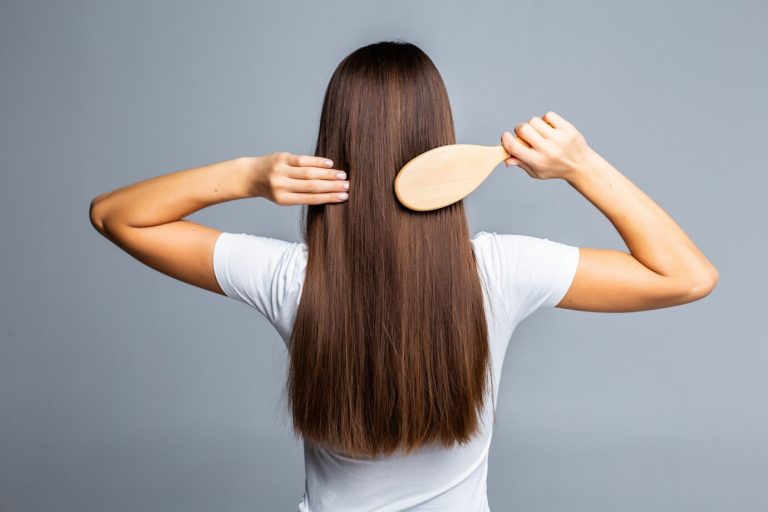 Las mejores vitaminas para el pelo: ¿Cuáles son y cómo tomarlas?